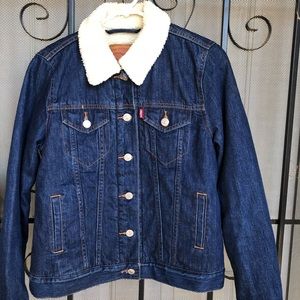 Levi’s denim sherpa lined trucker jacket
